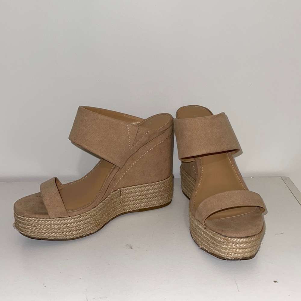 Wedge sandal slip on